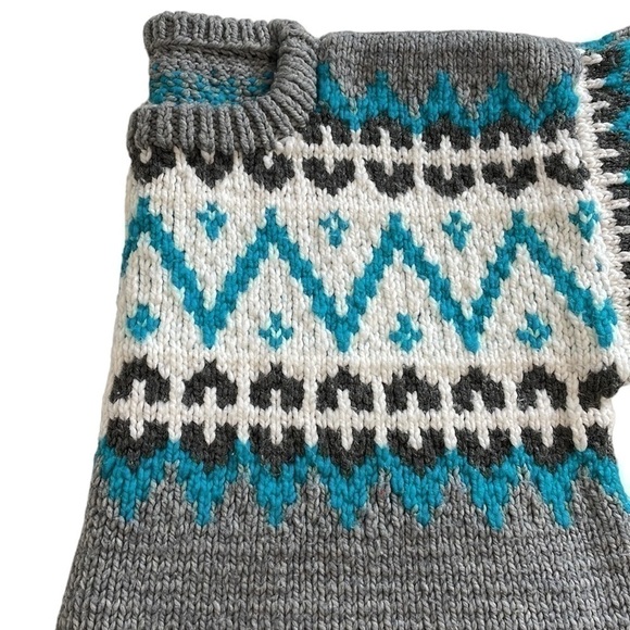 Hand Knit Vintage Fair Isle Pattern | Nordic Style Sweater - Size Medium - Picture 4 of 10